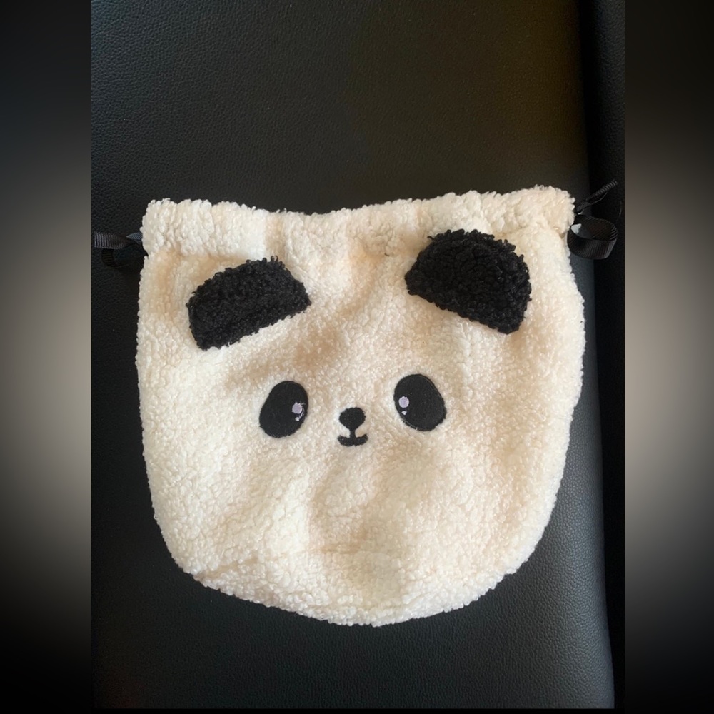 Panda drawstring pouch - Picture 3 of 6